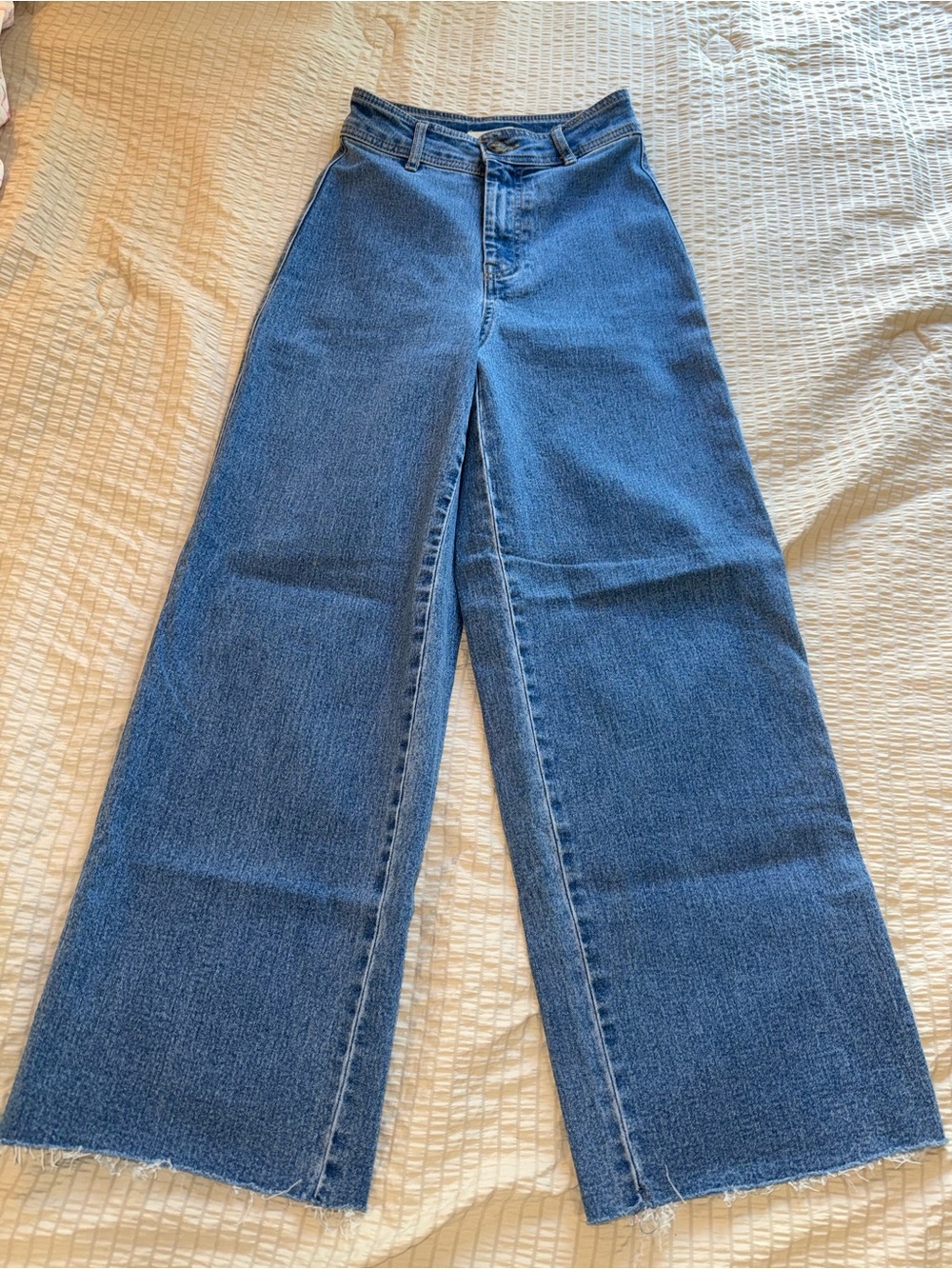 H&M High-Rise Wide Leg Jeans 2